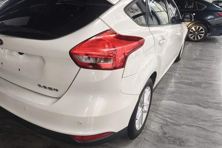 Used Ford Focus 2015 Hatchback 1.6L Automatic Fashion Edition