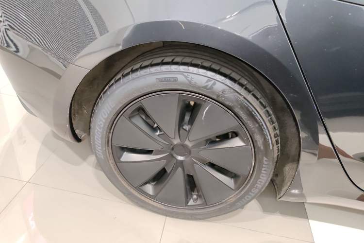 Used Tesla Model 3 2023 Long-Range All-Wheel-Drive Version
