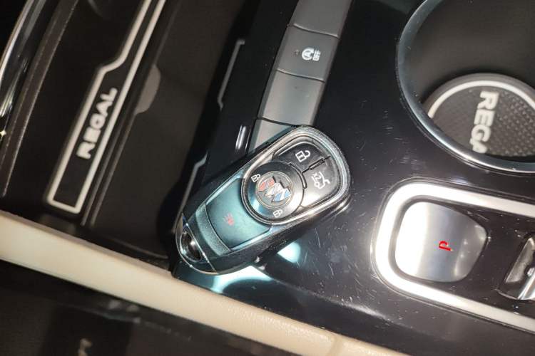Used Buick Regal 2020 552T Elite Edition Vehicle Key