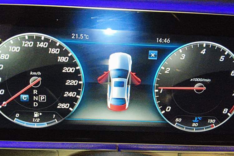 Used Mercedes-Benz E-Class 2018 E 300 L Sport Luxury Edition Instrument Cluster