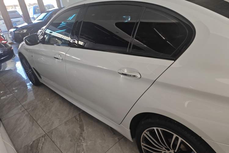 Used BMW 5 Series 2018 Facelifted 530Li xDrive M Sport Package