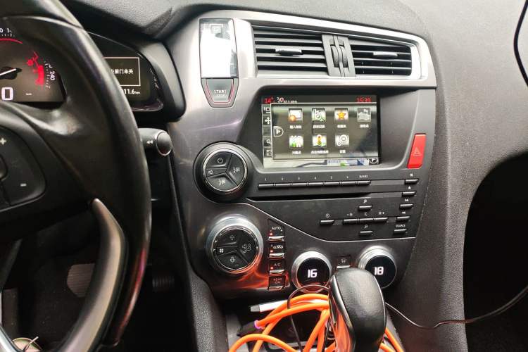 Used DS 5 2014 1.6T Luxury Edition THP160
