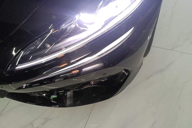 Used Denza Z9 2024 1100 km All-Wheel-Drive Ultra Version Left Front Headlight