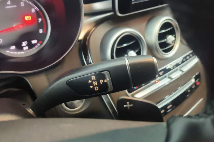 Used Mercedes-Benz GLC 2019 Refreshed GLC 300 L 4MATIC Dynamic Edition
