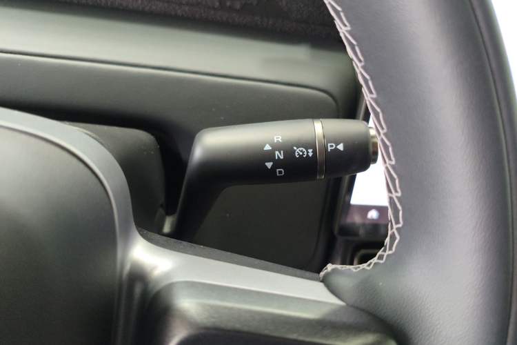 Used iCAR V23 2025 401 Two-Wheel Drive Advanced Edition Gear Lever