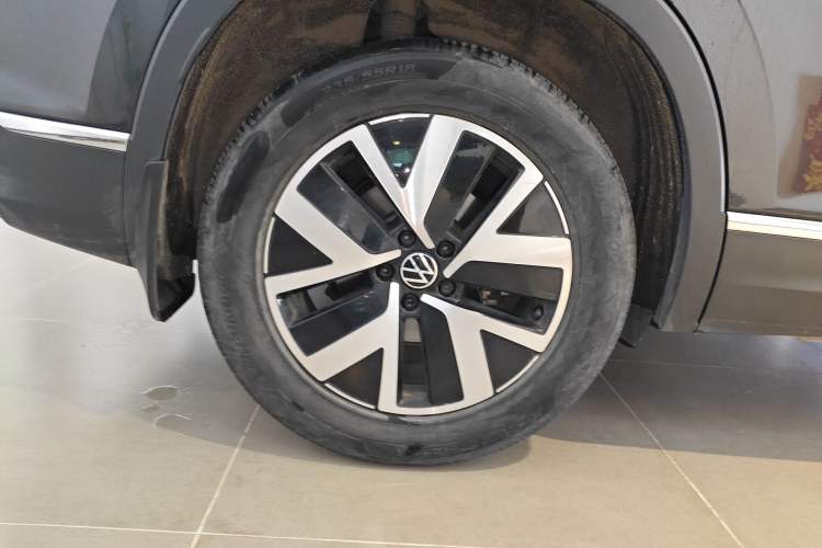 Used Volkswagen Tayron 2023 280TSI Two-Wheel-Drive Luxury Plus Advanced Version