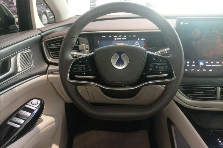Used Denza D9 2024 DM-i 1050 Luxury Model Steering Wheel