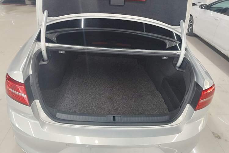 Used Volkswagen Magotan 2018 330TSI DSG Luxury Model