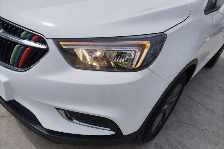 Used Buick Encore 2017 18T Automatic Two-Wheel Drive Urban Fashion Model
