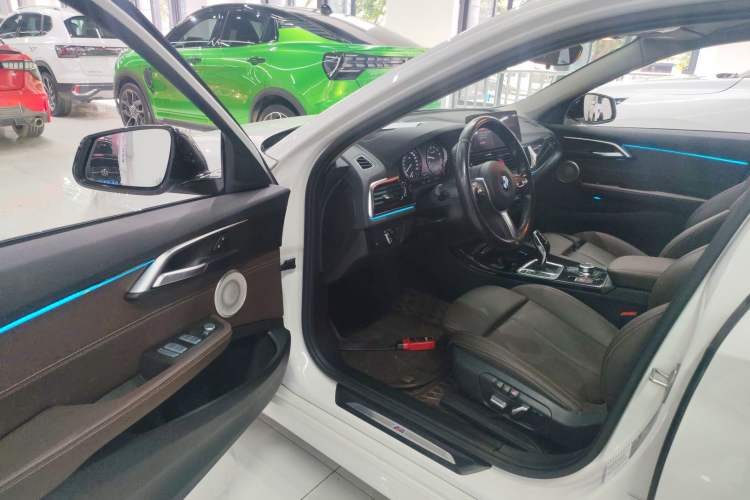 Used BMW 1 Series 2023 120i M Sport Night Edition Driver Seat