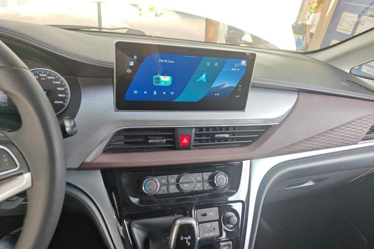 Used JAC Refine M3 2024 PLUS 2.0L HEV Smart Connect Edition Audio And AC Panel