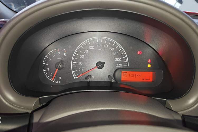 Used Nissan Sunny 2014 1.5XE CVT Elite Edition Instrument Cluster