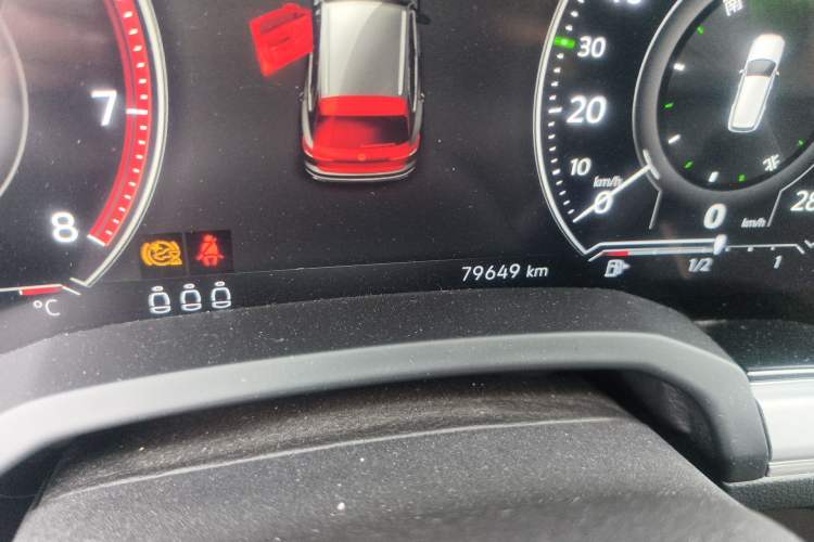 Used Volkswagen Touareg 2021 2.0 TSI RuiShang Edition Odometer Close Up