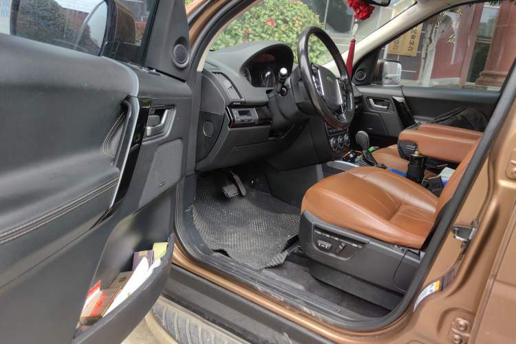 Used Land Rover Freelander 2 2015 2.0T Si4 HSE Luxury Collector's Edition Driver Seat