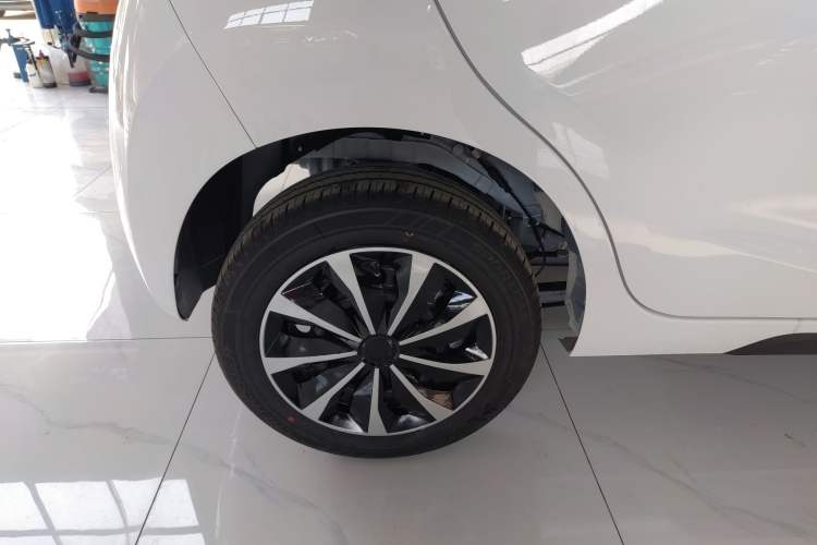 Used JMEV Xiao Qilin 2026 Model PLUS+ Comfort Version Right Rear Wheel Hub