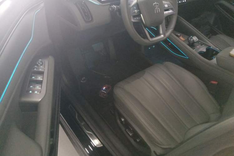 Used BYD Song L EV 2025 662 km Advanced Intelligent Driving Version Interior 3