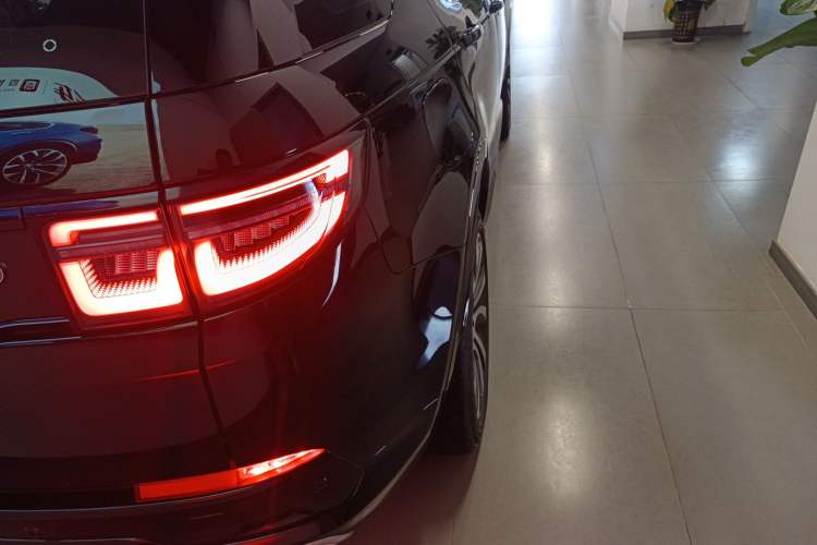 Used Land Rover Discovery Sport 2023 249 PS R-Dynamic S Performance Edition Right Rear Taillight