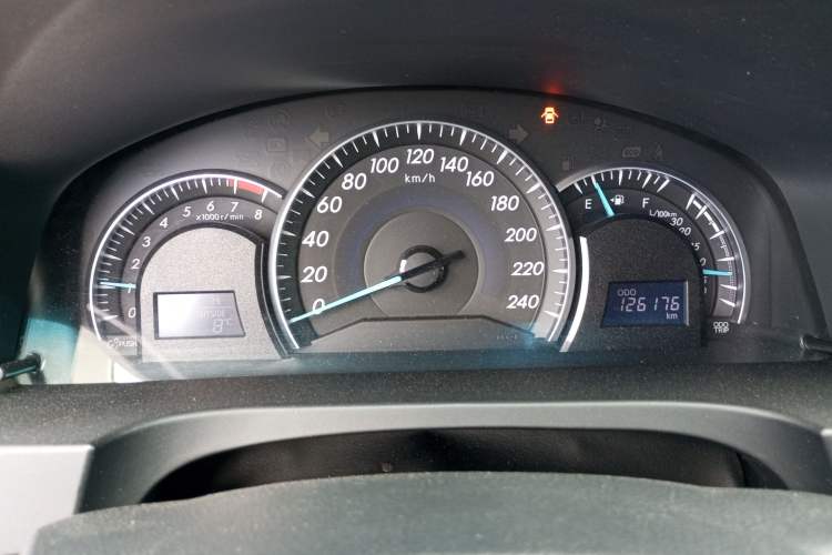 Used Toyota Camry 2016 2.0E 10th Anniversary Elite Edition
