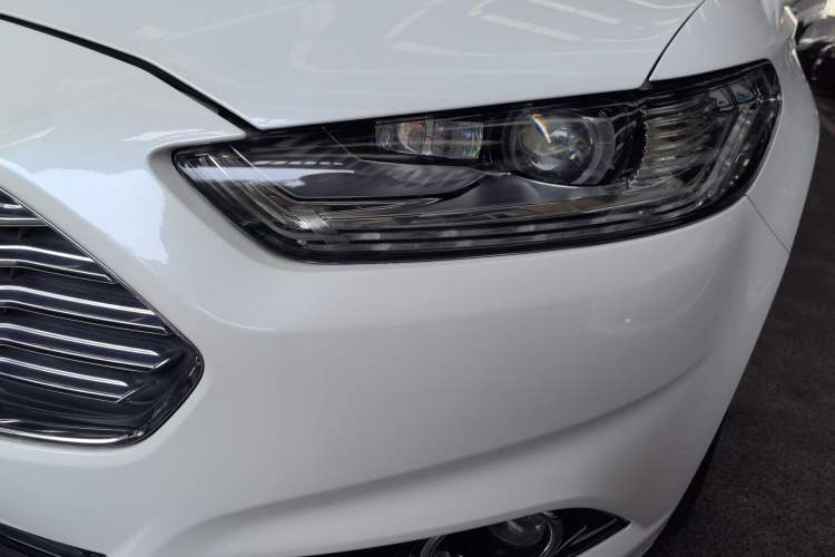 Used Ford Mondeo 2013 2.0L GTDi 200 Luxury Model