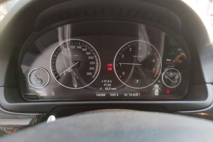 Used BMW 5 Series 2013 525Li Luxury Model