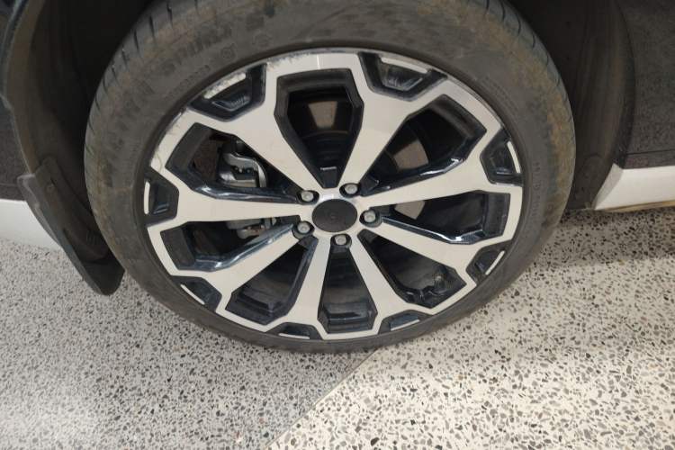 Used AION V 2024 Aion Tyrannosaurus 520 Smart Luxury Edition