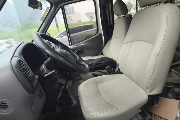 Used Ford Classic Transit 2009 2.4L Gasoline Multi-Function Short Wheelbase Mid-Roof 4G64S4N Left Front Seat