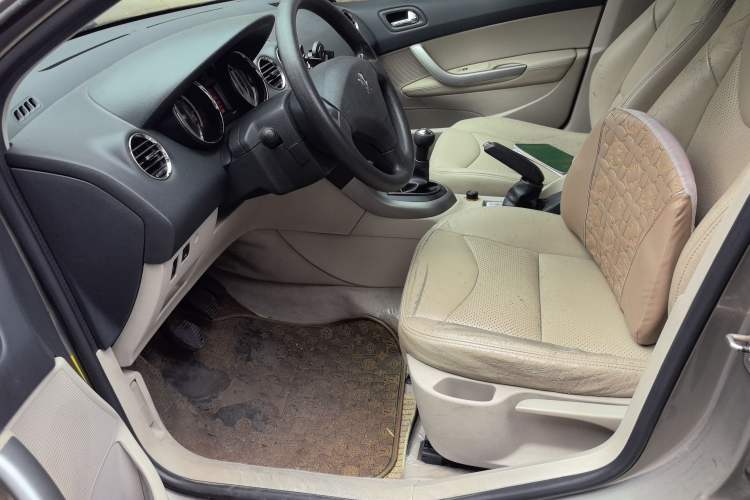 Used Peugeot 408 2011 2.0L Manual Comfort Edition