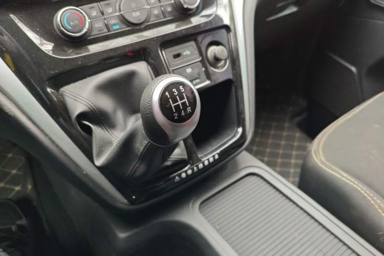 Used JAC Refine M3 2023 1.8L 7/8-Seater Smart Connectivity Version