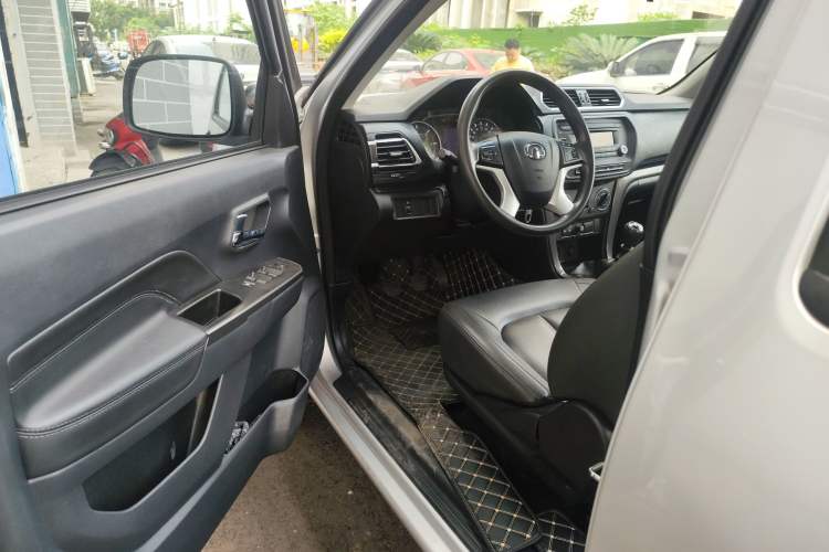 Used Great Wall Wingle 5 2020 2.0T Diesel Two-Wheel-Drive Elite Version Big Double Cab China VI Standard GW4D20M Driver Seat