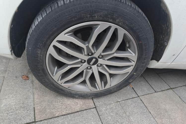 Used Wey VV5 2017 2.0T Ultra-Luxury Version Left Front Wheel Hub