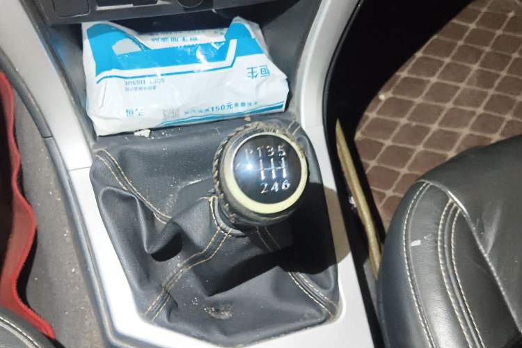 Used Great Wall Wingle 6 2014 2.0T Two-Wheel Drive Navigation Version 4D20B
