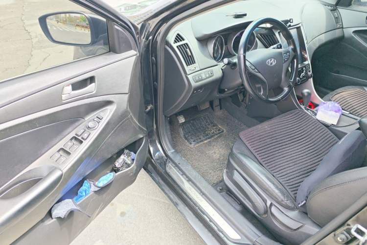 Used Hyundai Sonata 2013 2.0L Automatic Leading Edition Driver Seat