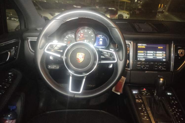 Used Porsche Macan 2014 Macan 2.0T

