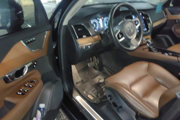 Used Volvo XC90 2020 T6 Zhiyi Luxury 7-Seater
