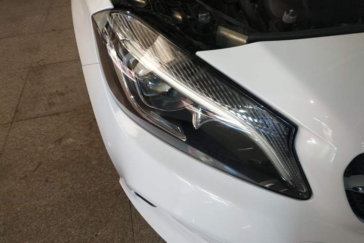 Used Mercedes-Benz A-Class 2018 A 200 Dynamic Edition Right Front Headlight