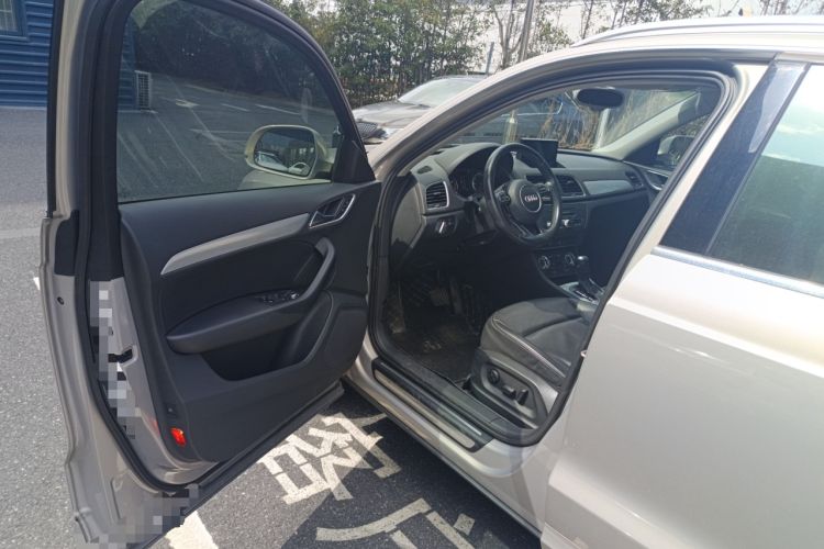 Used Audi Q3 2015 30 TFSI Comfort Model Driver Seat