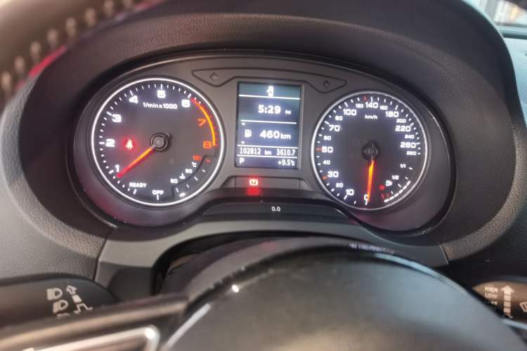 Used Audi A3 2014 Limousine 35 TFSI Automatic Fashion Model Odometer Close Up