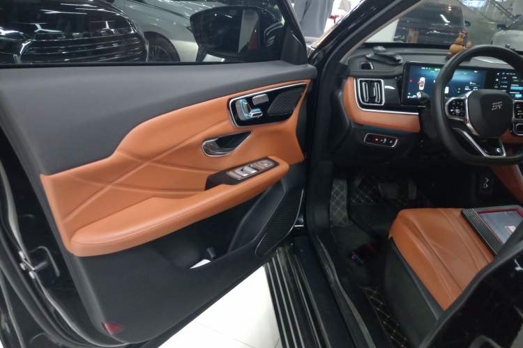 Used JETOUR Shanhai L7 2024 1.5T 120km MAX 5-Seater Driver Seat