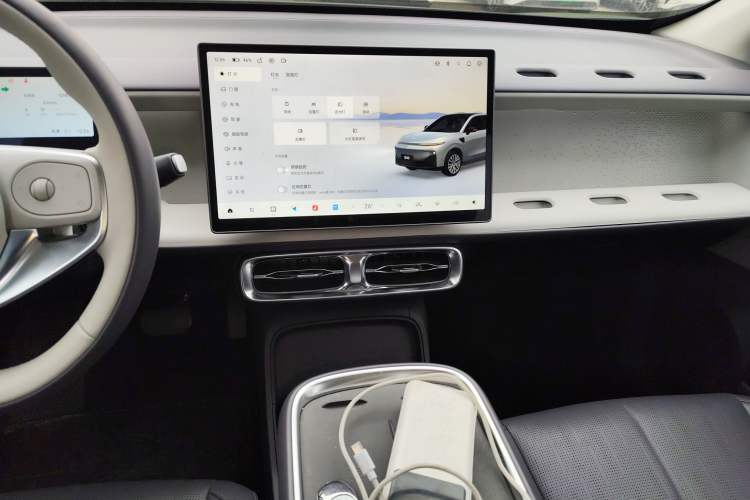 Used Leapmotor B10 2025 510 Joyful Edition Audio And AC Panel