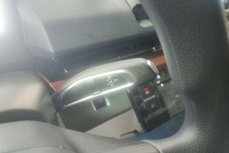 Used Farizon Super VAN 2025 Model Wealth Creation Version—Long Wheelbase High Roof 106kWh Gear Lever