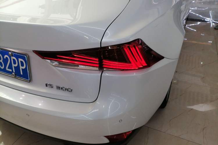 Used Lexus IS 2017 300 Leading Edition