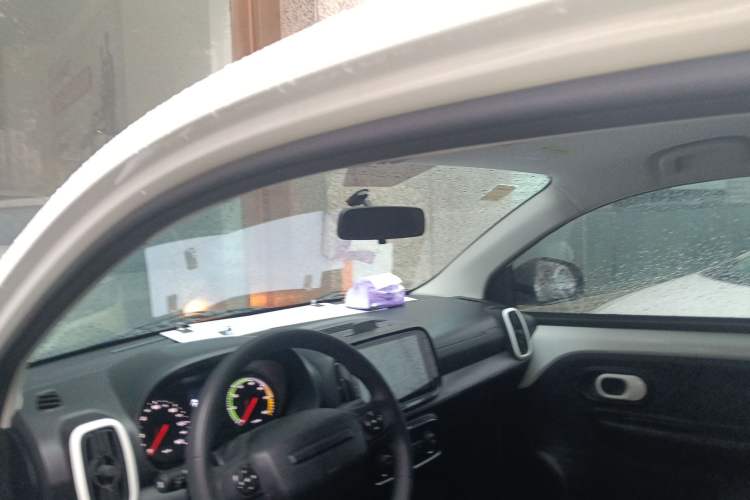 Used Roewe Clever 2022 311km QiQi BoBo Edition Headliner