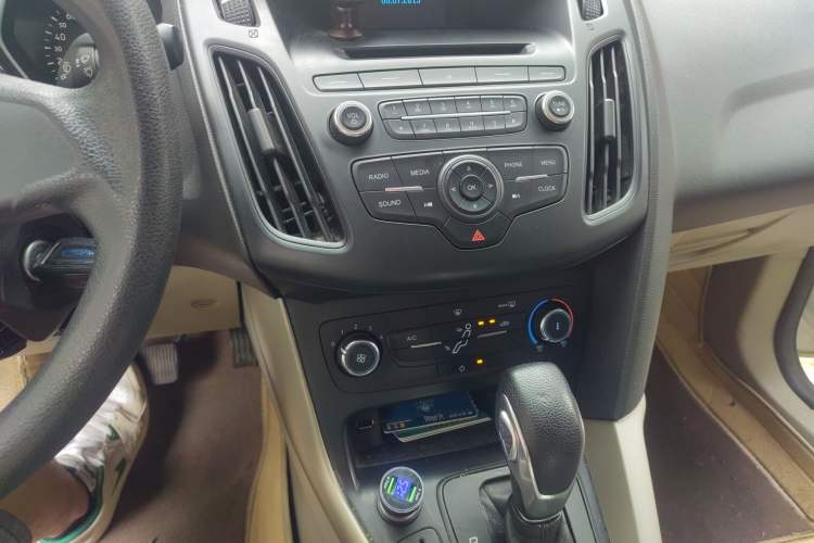 Used Ford Focus 2015 Sedan 1.6L Automatic Comfort Model
