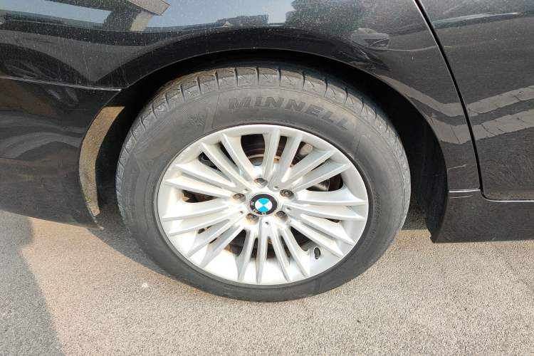 Used BMW 5 Series 2014 525Li Leading Model