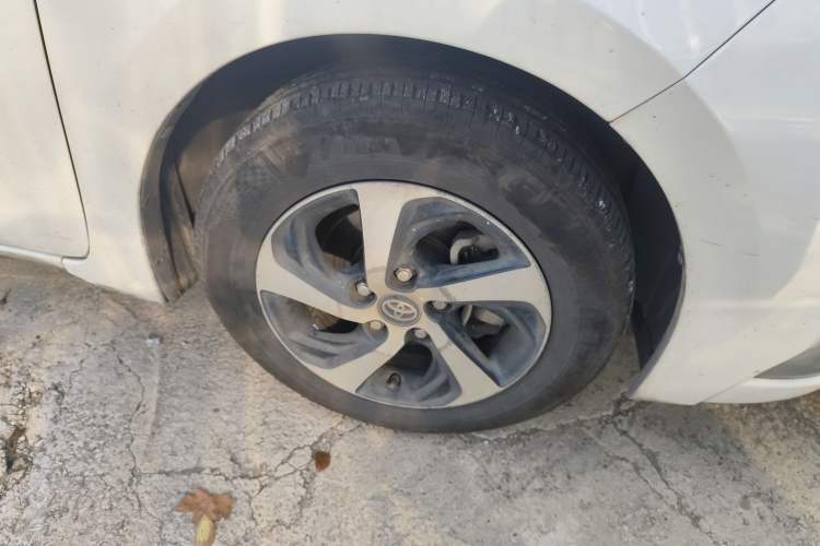 Used Toyota Levin 2017 Revised Dual-Engine 1.8H GS E-CVT Elite Sunroof Version China V Standard