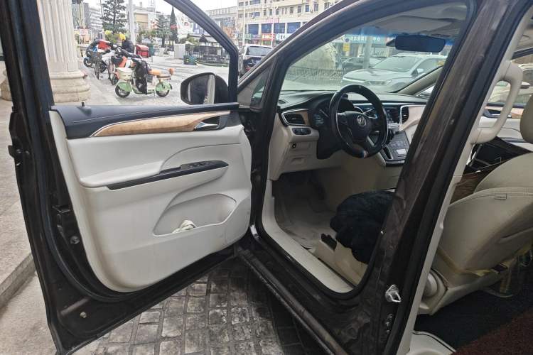 Used Buick GL8 2018 ES 28T Comfort Model China VI Standard
