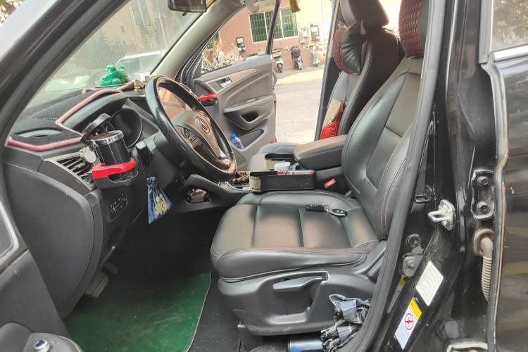 Used CHANGAN CS75 2014 1.8T Automatic Elite Model China IV Standard
