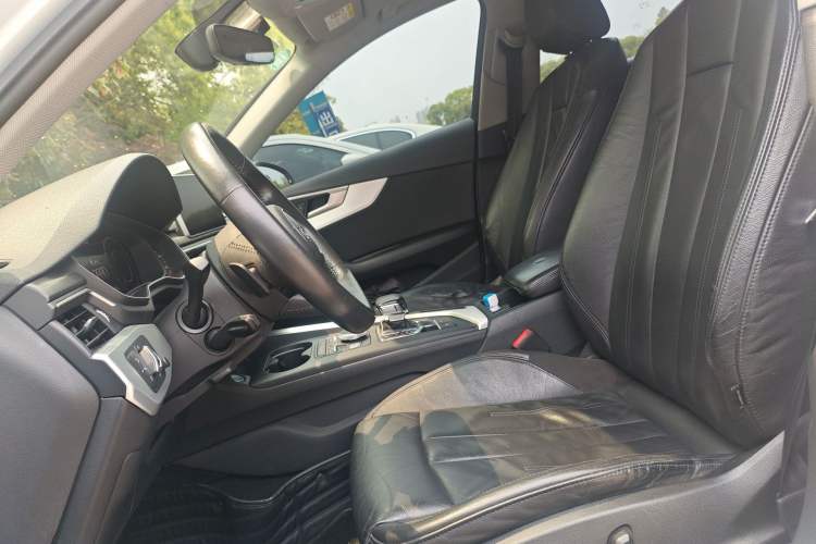 Used Audi A4L 2019 40 TFSI Fashion Edition China VI Emission Standard Left Front Seat