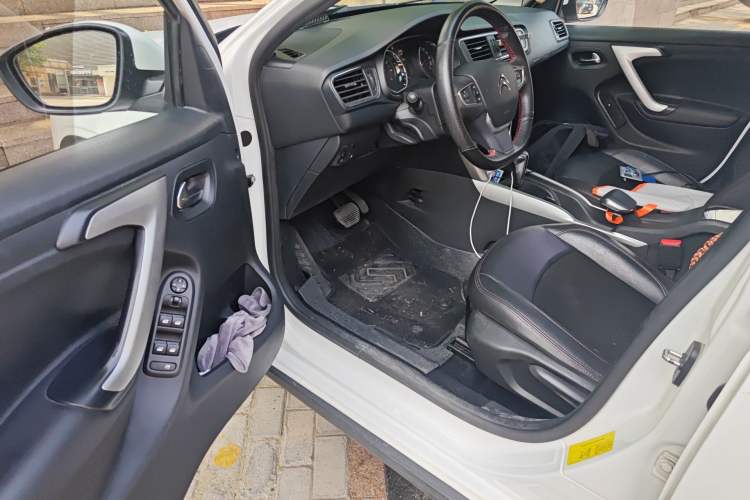 Used Citroen C3-XR 2017 1.6L Automatic Pioneer Model Driver Seat