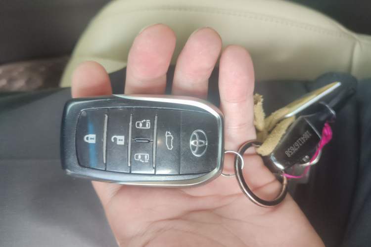 Used Toyota Alphard 2020 Dual-Engine 2.5L Luxury Edition
